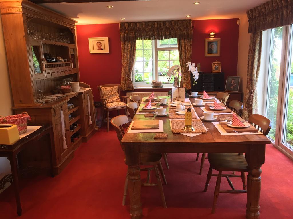 The Chestnuts Guest House 애더스톤 외부 사진