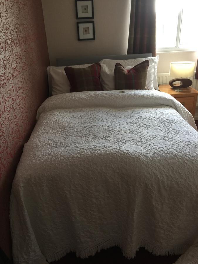 The Chestnuts Guest House 애더스톤 외부 사진