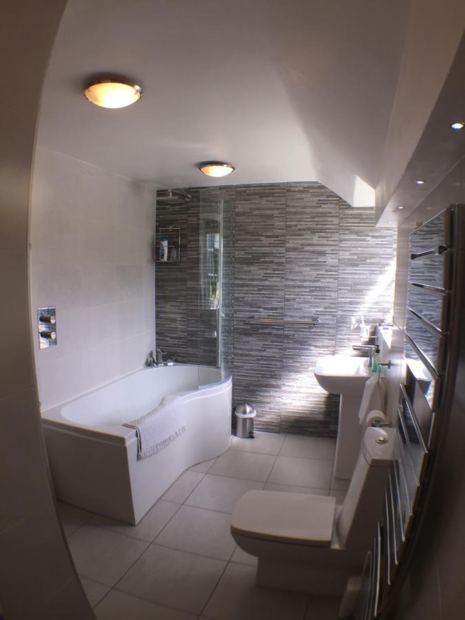 The Chestnuts Guest House 애더스톤 외부 사진