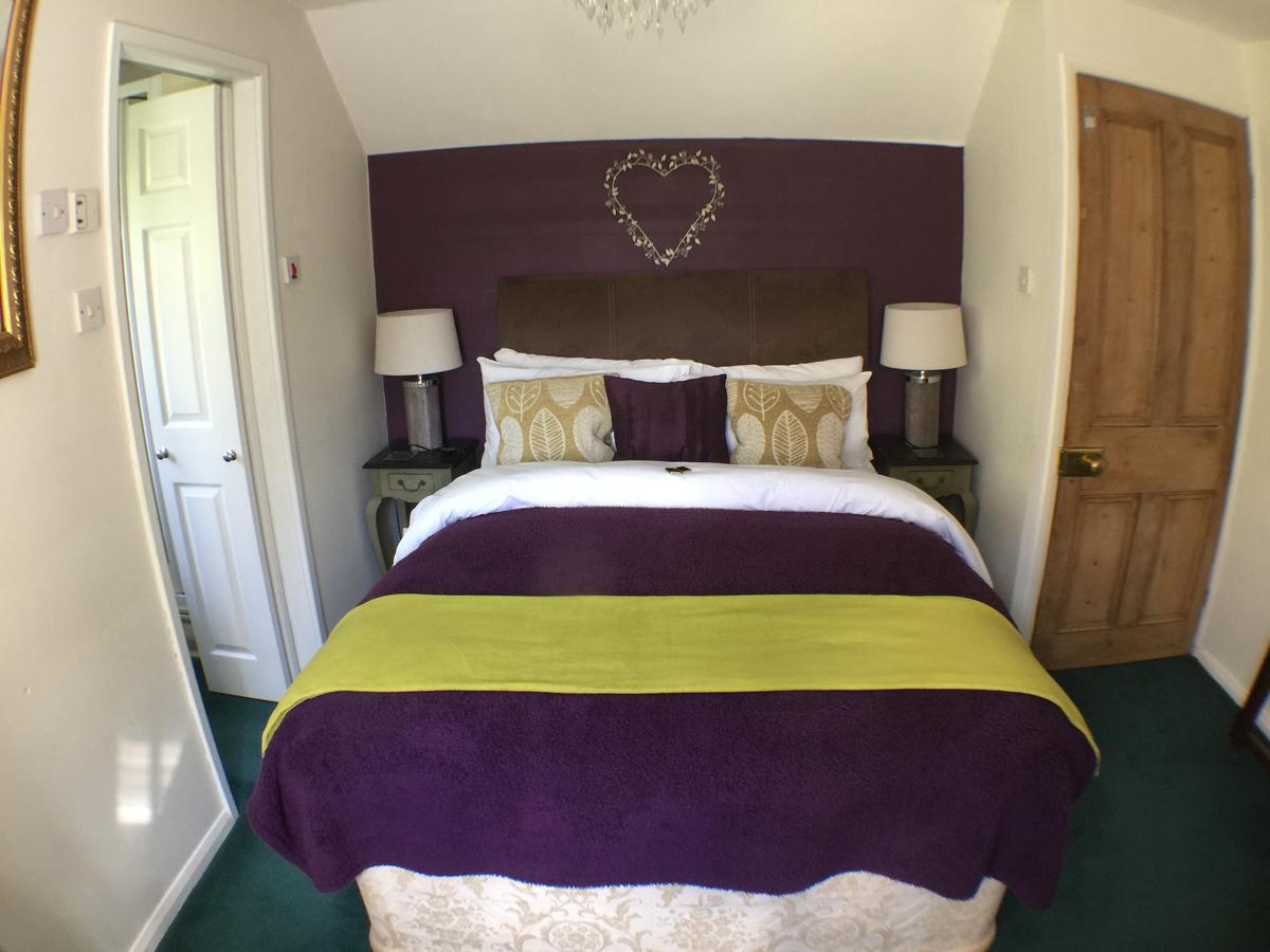 The Chestnuts Guest House 애더스톤 외부 사진
